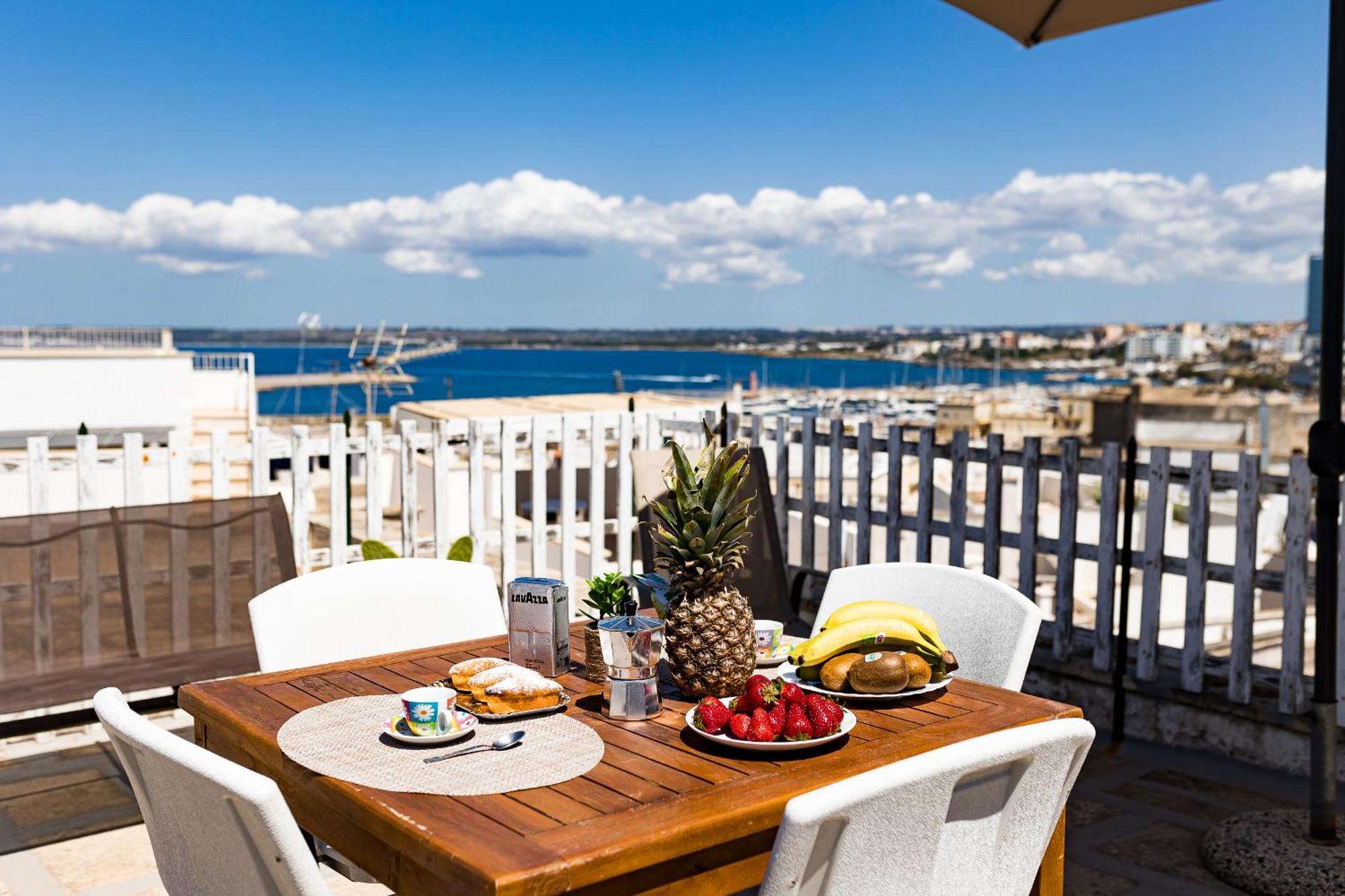 Corte De Maio - Exclusive Terrace - By Click Salento Gallipoli Exterior photo